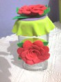 Pote de vidro decorado com rosas de E.V.A