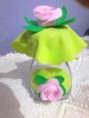 Pote de vidro decorado com rosas de E.V.A